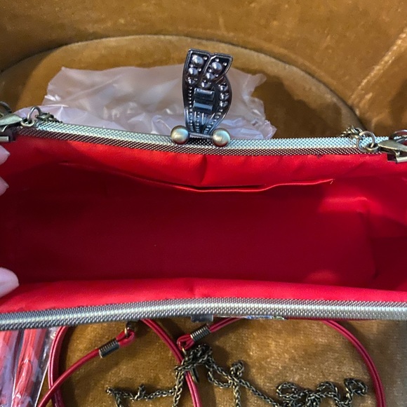 Handmade suede handbag - Picture 3 of 3